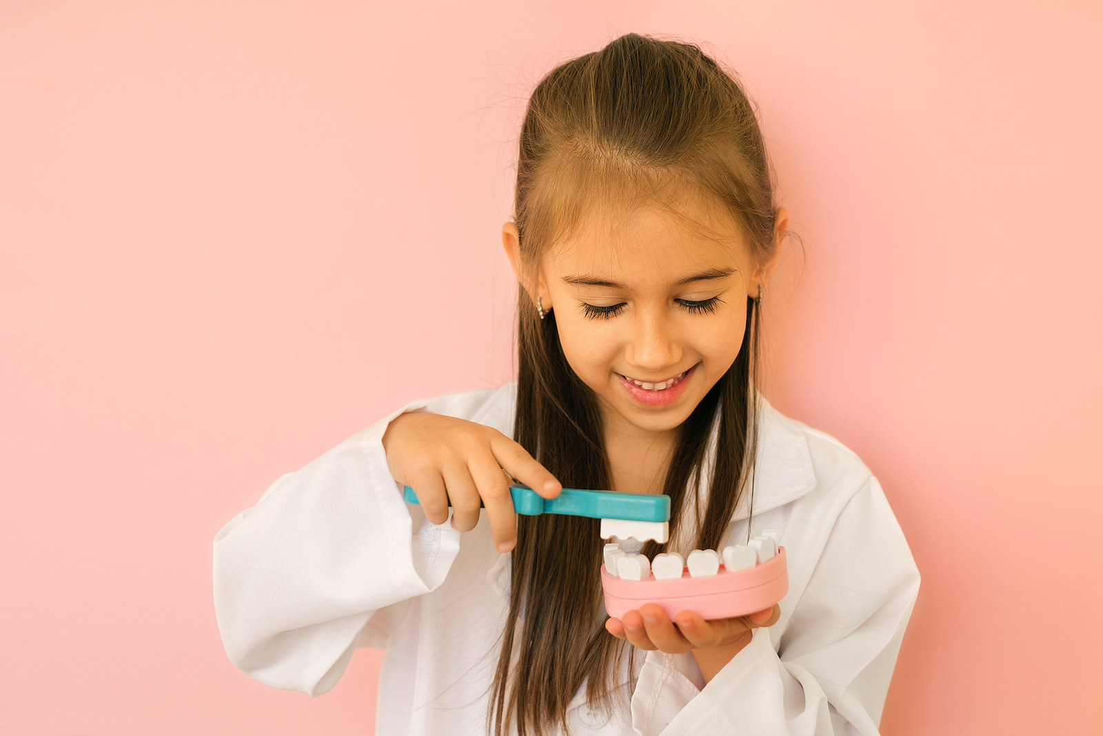 Manual Or Powered: Which Toothbrush Is Right For You?